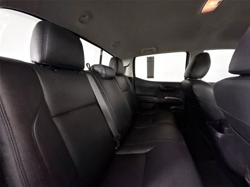 Certified 2022 Toyota Tacoma SR5 w/ Trail Edition image 35