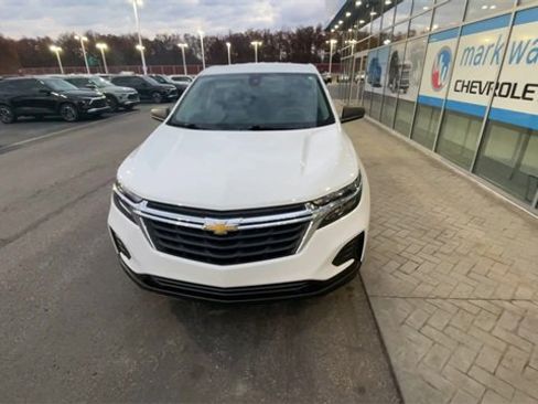 Certified 2022 Chevrolet Equinox LS w/ LS Convenience Package image 3