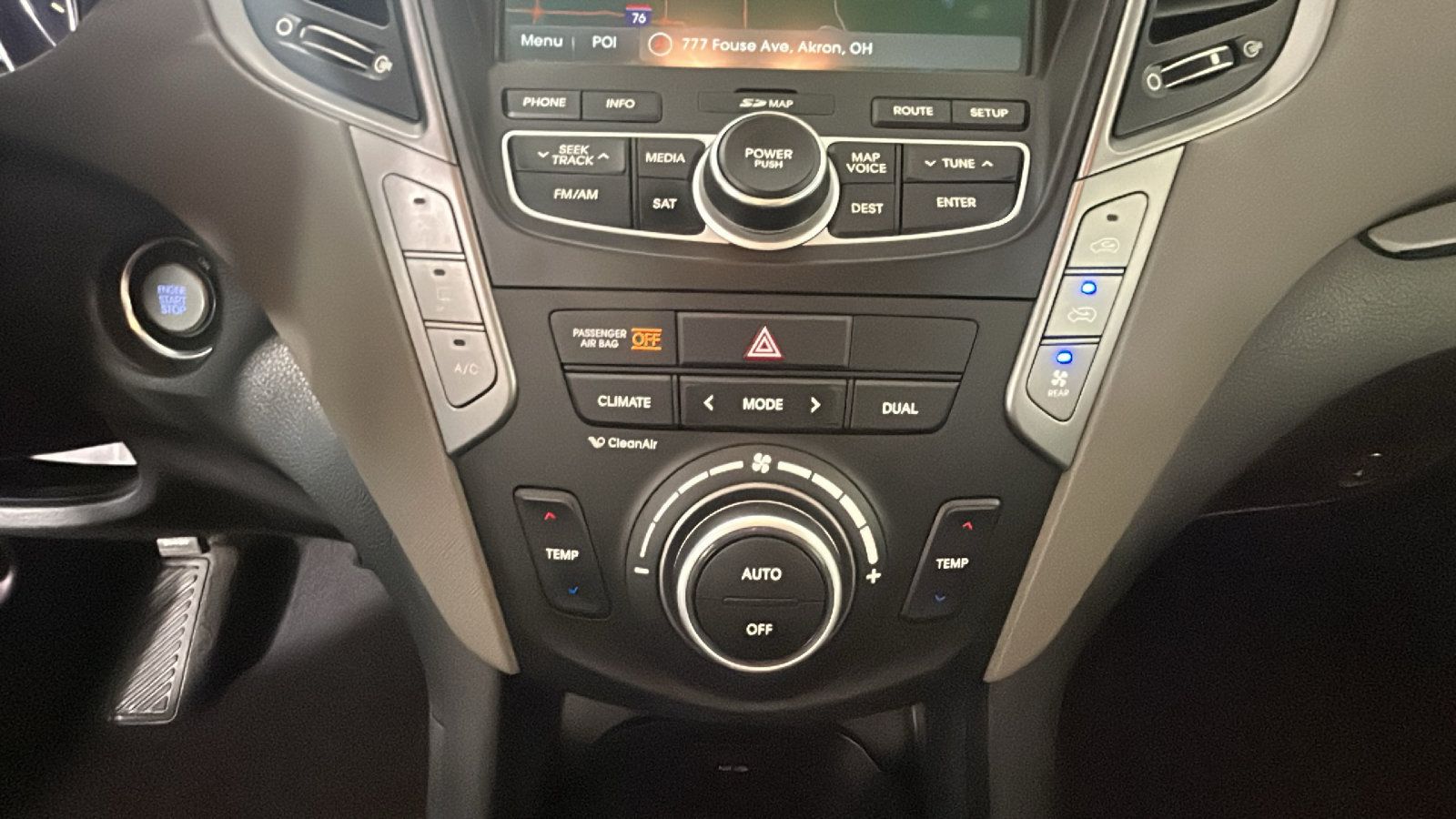 Used 2014 Hyundai Santa Fe Limited FWD image 26