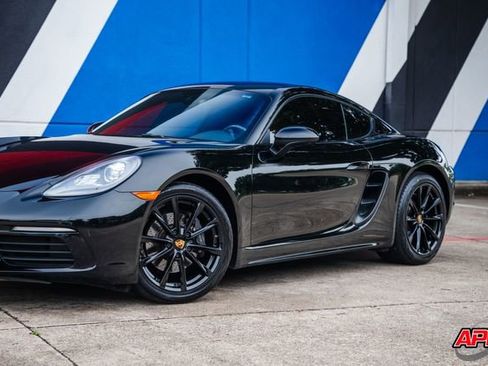 Used 2018 Porsche 718 Cayman RWD image 32