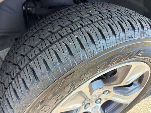 Used 2022 RAM 1500 Laramie AWD/4WD image 9
