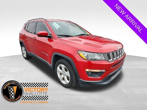 Certified 2018 Jeep Compass Latitude image 1