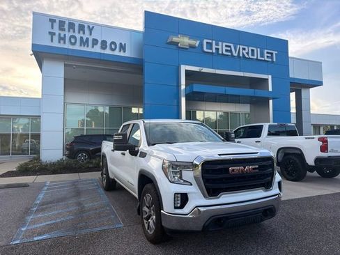 Used 2020 GMC Sierra 1500 4x4 Crew Cab w/ Sierra Value Package image 3