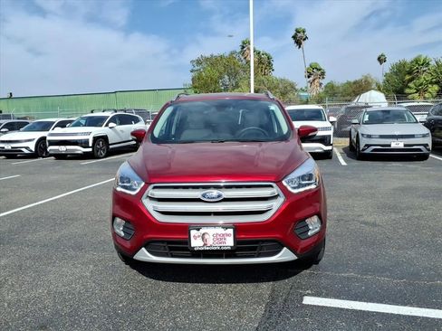 Used 2019 Ford Escape Titanium image 8