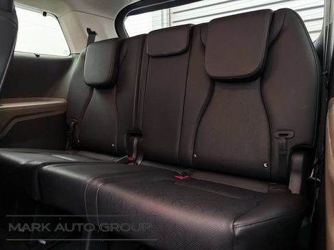 Certified 2025 Kia Carnival EX FWD image 8
