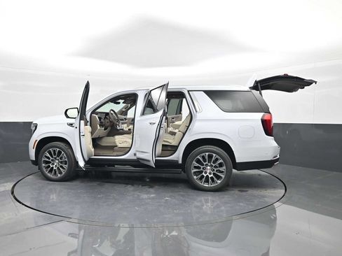 New 2026 GMC Yukon Denali w/ Denali Reserve Package image 5