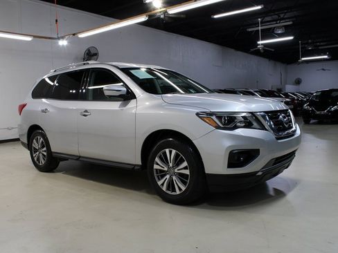 Used 2020 Nissan Pathfinder SL image 8