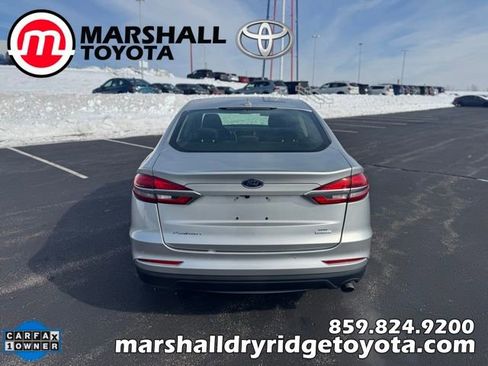Used 2019 Ford Fusion SE image 4