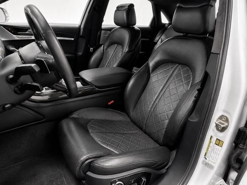 Used 2013 Audi S8 AWD/4WD image 12