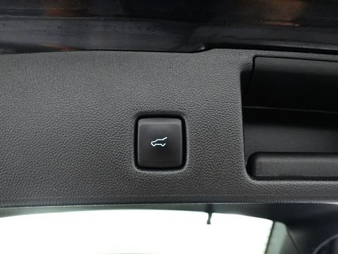 Used 2024 Ford Escape Platinum AWD/4WD image 25