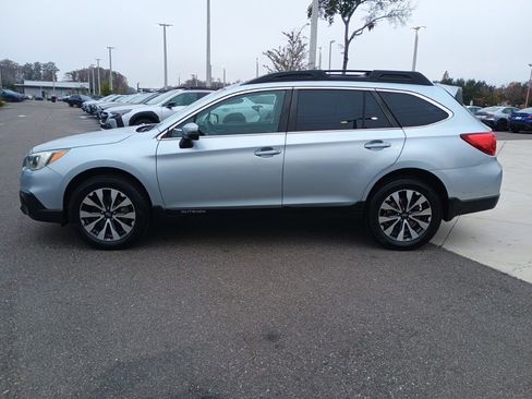 Used 2016 Subaru Outback 3.6R Limited image 8