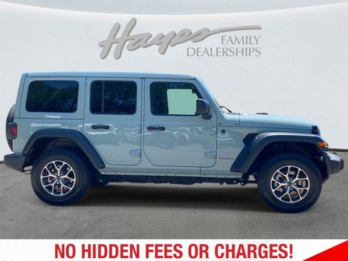 Used 2024 Jeep Wrangler Unlimited Sport AWD/4WD image 2