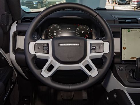 New 2026 Land Rover Defender 110 X-Dynamic SE AWD/4WD image 17
