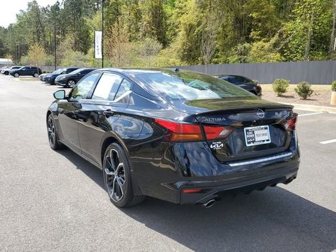 Used 2023 Nissan Altima 2.5 SR w/ SR Premium Package FWD image 6