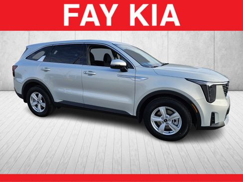New 2026 Kia Sorento LX image 1