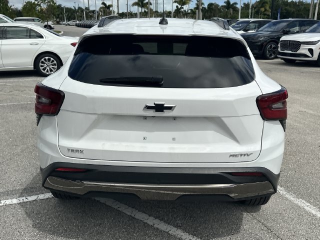 Used 2025 Chevrolet Trax ACTIV w/ Sunroof Package FWD image 8