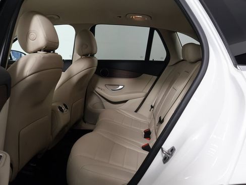 Certified 2022 Mercedes-Benz GLC 300 image 11