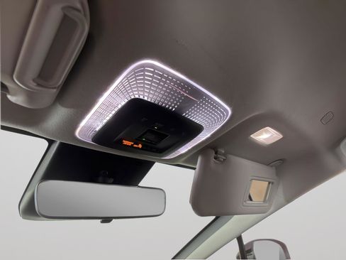 Used 2023 Toyota Prius LE image 32