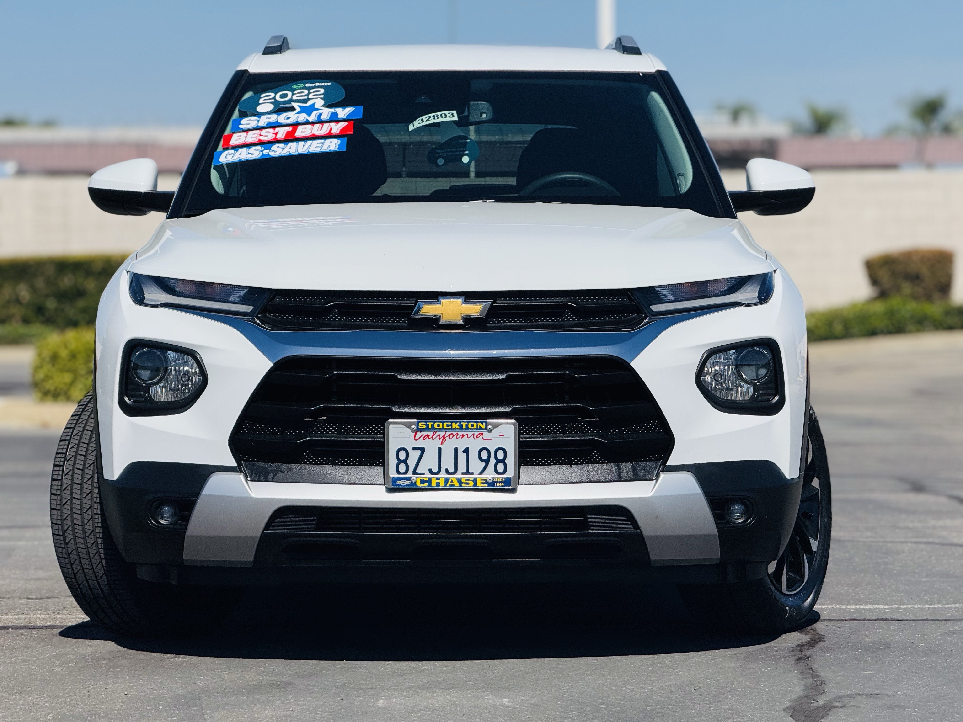 Used 2022 Chevrolet TrailBlazer LT w/ Convenience Package FWD image 2