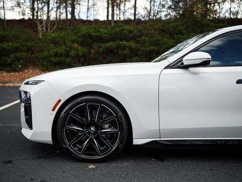 Used 2024 BMW i7 eDrive50 w/ M Sport Package image 6