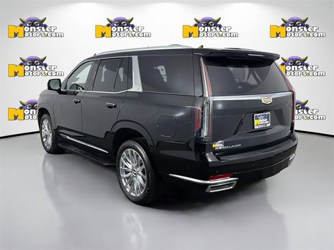Used 2024 Cadillac Escalade Premium Luxury image 7