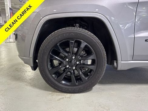 Used 2020 Jeep Grand Cherokee Altitude AWD/4WD image 9