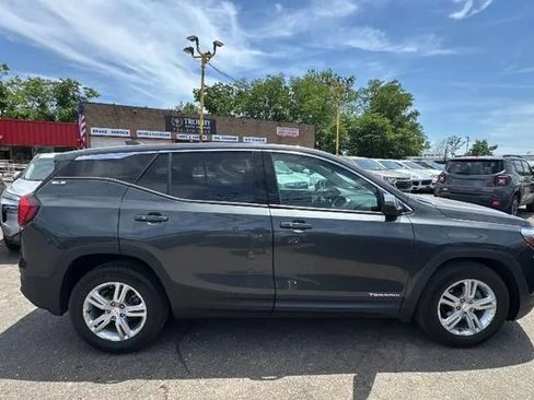 Used 2020 GMC Terrain SLE FWD image 4