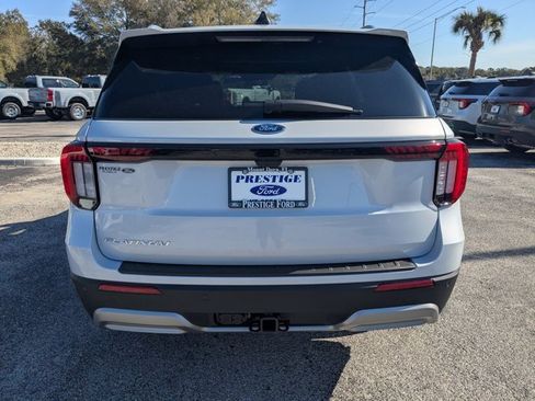 New 2026 Ford Explorer Platinum image 6