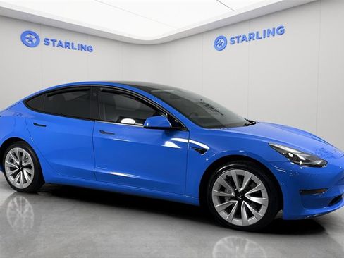 Used 2021 Tesla Model 3 Standard Range Plus image 12