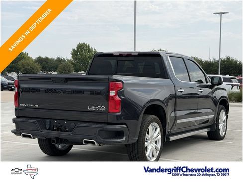 Used 2023 Chevrolet Silverado 1500 High Country w/ High Country Premium Package AWD/4WD image 4
