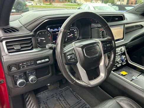 Used 2021 GMC Yukon Denali w/ Denali Premium Package AWD/4WD image 17