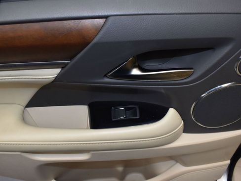 Used 2017 Lexus LX 570 4WD image 14