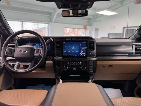 Used 2024 Ford F350 Lariat w/ Chrome Package image 27