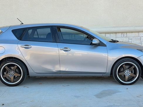 Used 2012 MAZDA MAZDA3 i Touring image 2