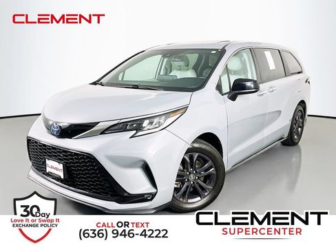 Used 2024 Toyota Sienna XSE AWD/4WD image 1