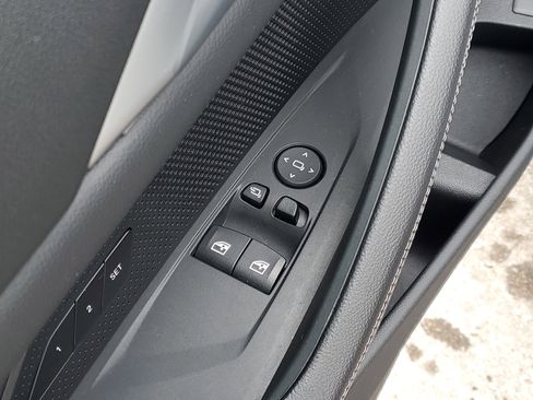 Used 2022 BMW 430i xDrive Coupe w/ M Sport Package image 6