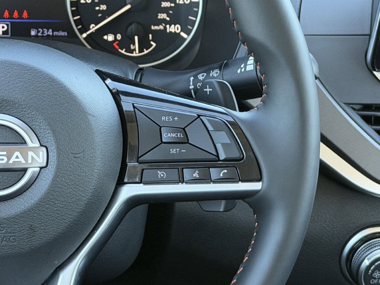Used 2025 Nissan Altima 2.5 SR FWD image 14