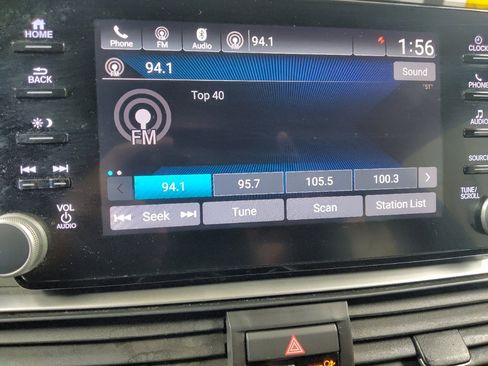 Used 2018 Honda Accord Sport image 25