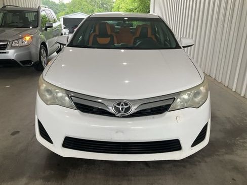 Used 2014 Toyota Camry LE FWD image 23