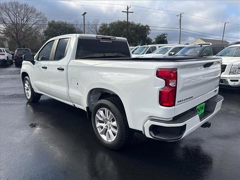 Used 2021 Chevrolet Silverado 1500 Custom image 9