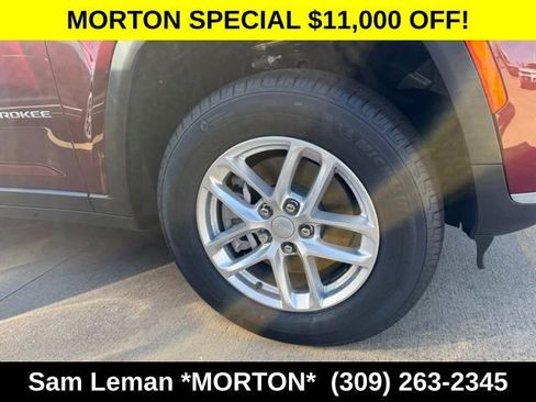 New 2025 Jeep Grand Cherokee L Laredo w/ Luxury Tech Group I image 4