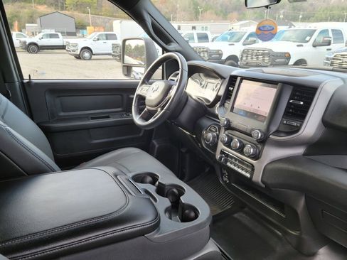 Used 2023 RAM 2500 Tradesman w/ Chrome Appearance Group image 34