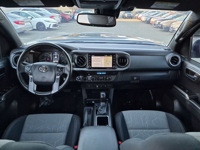 Used 2022 Toyota Tacoma TRD Sport AWD/4WD image 17