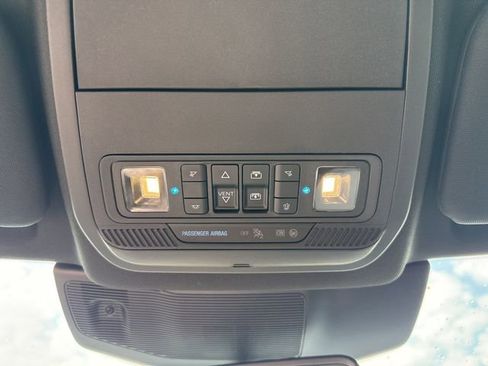 Used 2023 Ford Explorer Platinum w/ Technology Package image 39