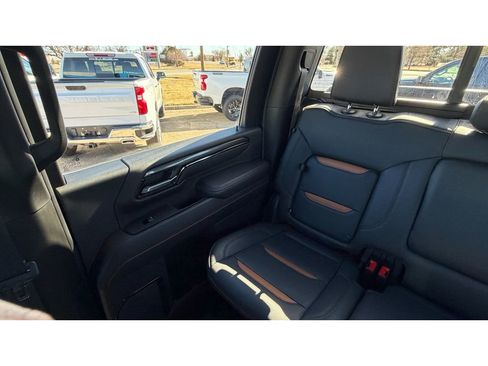 Used 2024 GMC Sierra 2500 AT4 w/ AT4 Preferred Package image 22