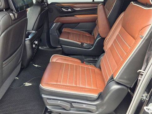 Certified 2024 GMC Yukon XL Denali Ultimate AWD/4WD image 12