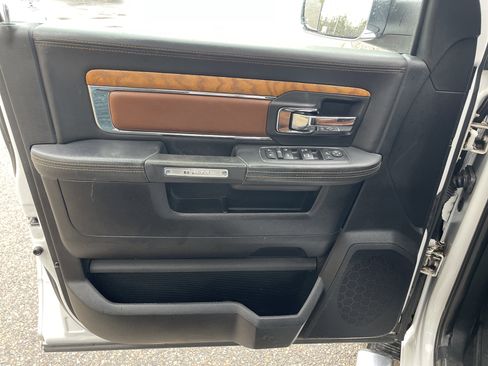 Used 2017 RAM 3500 Laramie Longhorn image 12