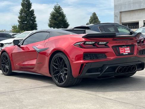 Used 2024 Chevrolet Corvette Z06 RWD image 5