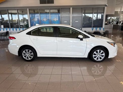Used 2024 Toyota Corolla LE FWD image 4