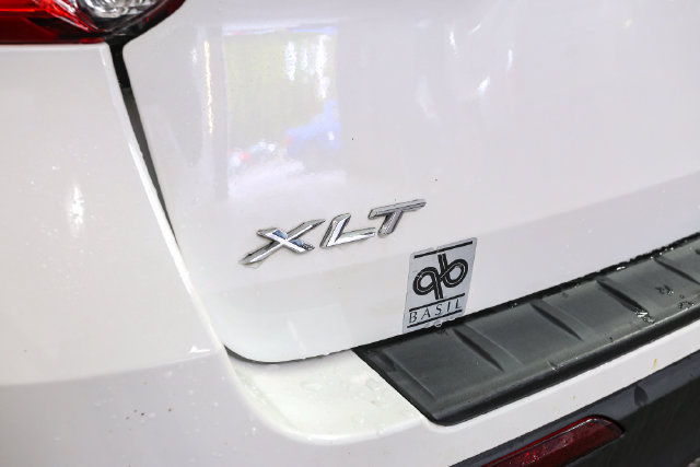 Used 2020 Ford Explorer XLT w/ Comfort Package AWD/4WD image 9